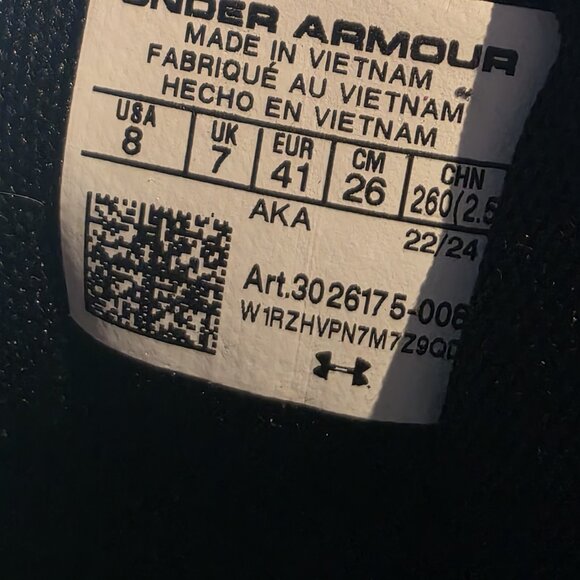 Men's size 8 Under Armour, Charged Assert 10 Running Shoe 3026175-008 Black/Gold - Picture 9 of 9